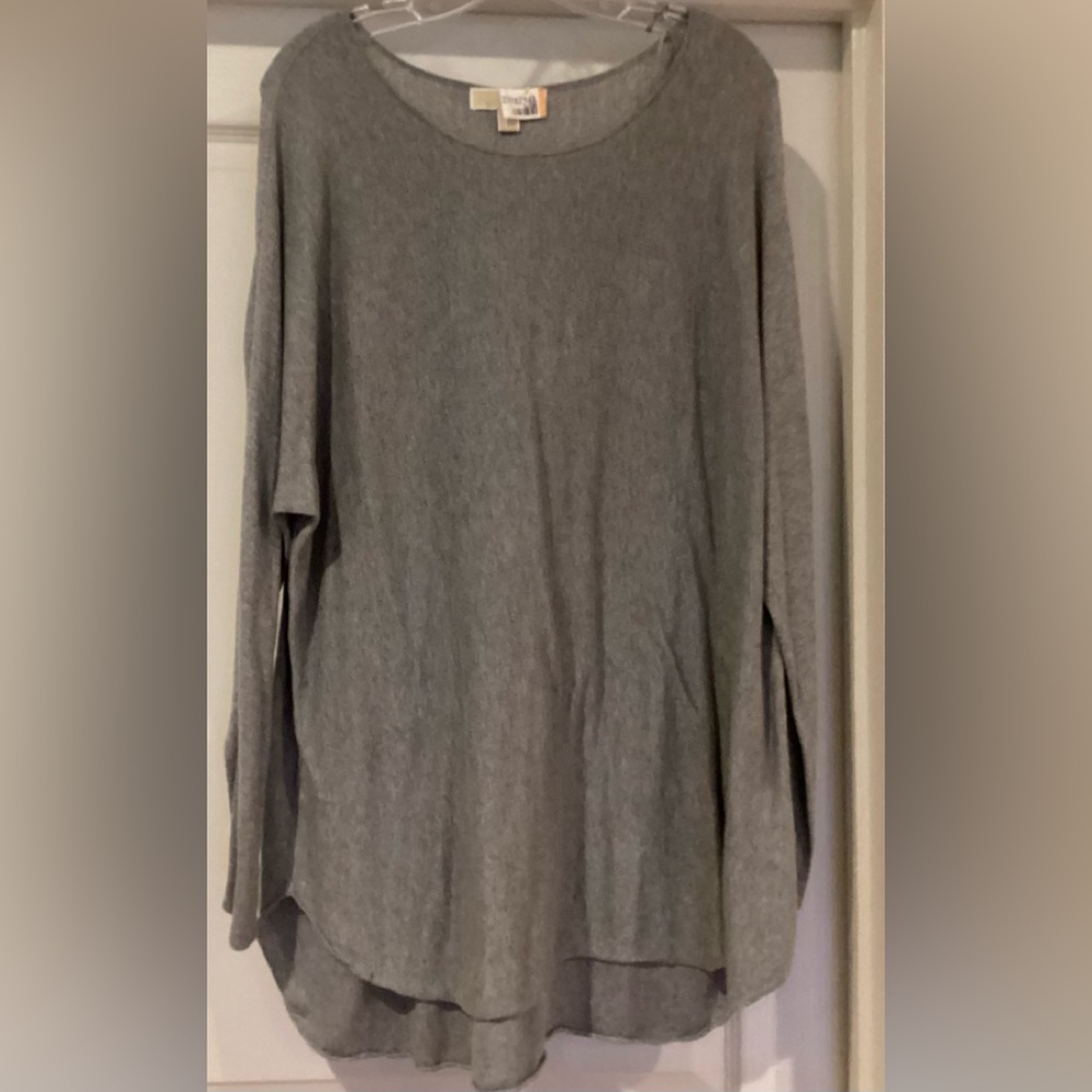 Beautiful Michael Kors women’s sweater!